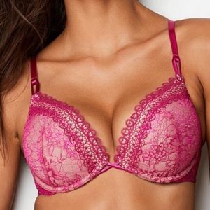 Victoria’s Secret Lace Bombshell Bra